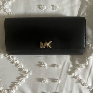 Michael Kors Black Mott Wallet
